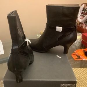 Women Black PU leather boots